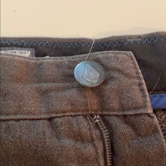 Volcom Shorts - Picture 4 of 4